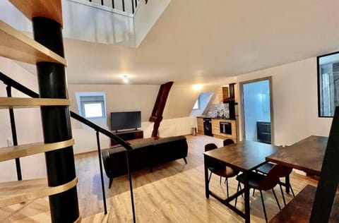 TV and multimedia, Living room, Dining area