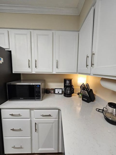 Coffee/tea facilities, Kitchen or kitchenette, pet friendly, stove, toaster