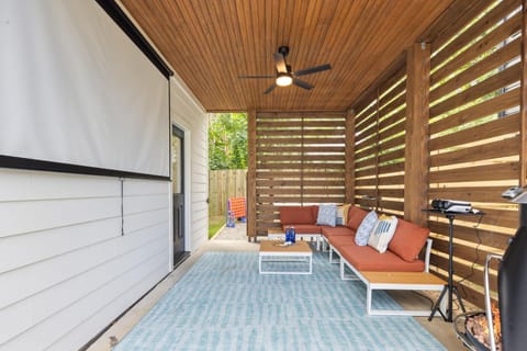 Patio, Seating area