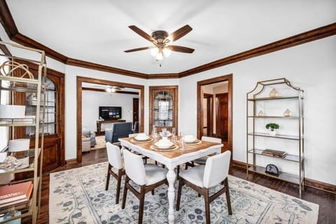 Suite Dreams Cleveland Apartment in Shaker Heights