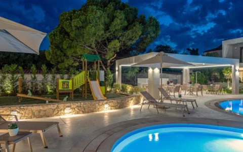 Darion Blue Apartment House in Nikiti