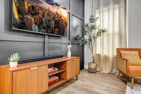 Stylish Modern Boho 4BR Home Near Downtown ATL House in Atlanta