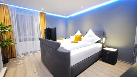 Bed, TV and multimedia, Bedroom, cot, heating, internet, towels, wardrobe