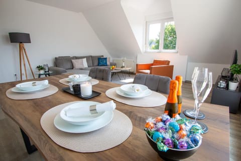 Living room, Seating area, Dining area, Food
