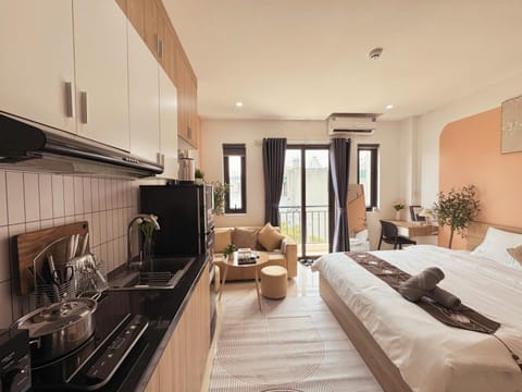 Bed, Kitchen or kitchenette, Living room, Photo of the whole room, Seating area, Bedroom, towels