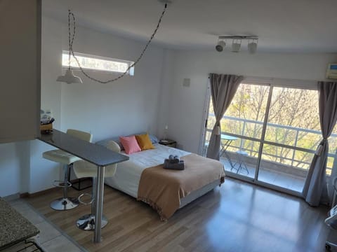 Bed, Balcony/Terrace, Photo of the whole room, Bedroom, towels