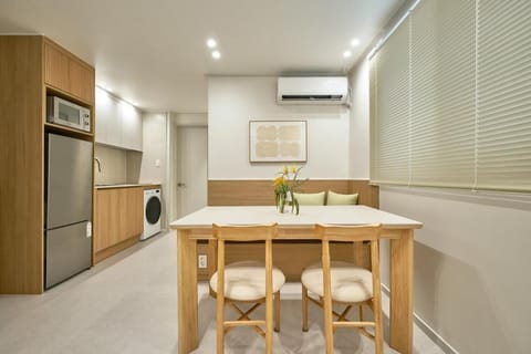 Kitchen or kitchenette, Living room, Dining area