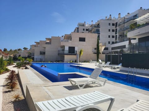 Property building, Off site, Summer, Pool view, Swimming pool, Swimming pool, sunbed