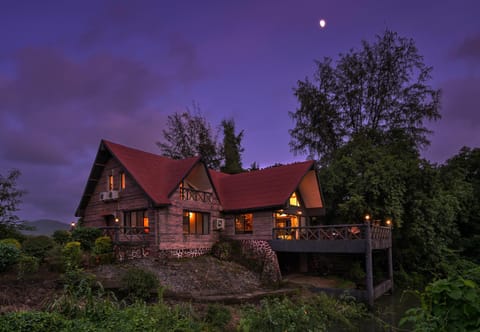 Property building, Night, Natural landscape, Garden, Garden view, River view