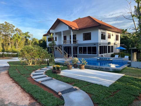 Property building, Day, Natural landscape, Pool view, Swimming pool