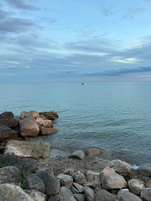 E&S Lake House Retreate&S Lake House Retreat House in Lake Erie