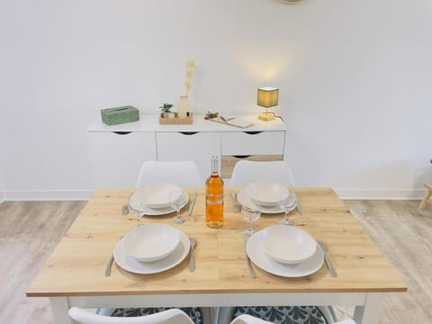 Cozy Terracotta - SNCF Station - Private Parking Apartment in Le Mans