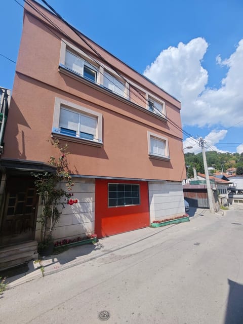 Property building, Day, Street view
