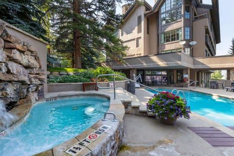 Beaver Creek Ski-In Ski-Out - Slopeside Luxury Apartment in Beaver Creek