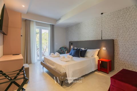 Bed, Bathroom, Living room, Photo of the whole room, Seating area, Bedroom, towels