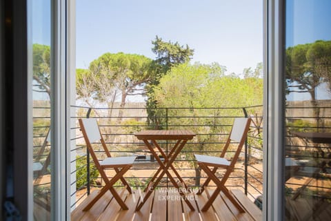 Patio, Natural landscape, View (from property/room), Balcony/Terrace