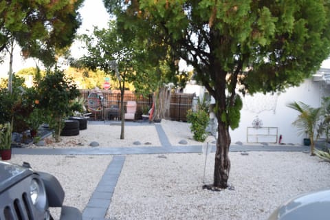 Drip Star Life Hostel Miami Hostel in Golden Glades