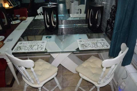 Drip Star Life Hostel Miami Hostel in Golden Glades