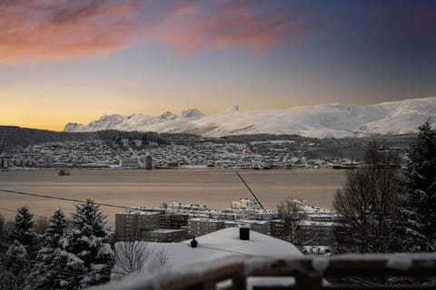 The Grand Horizon By Paramount Villa in Tromso