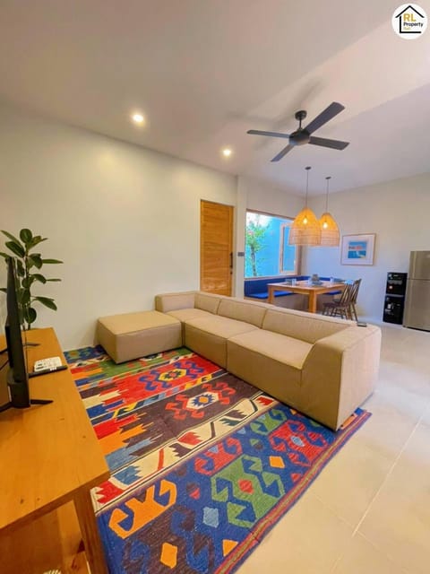 Communal lounge/ TV room, TV and multimedia, Living room, Seating area