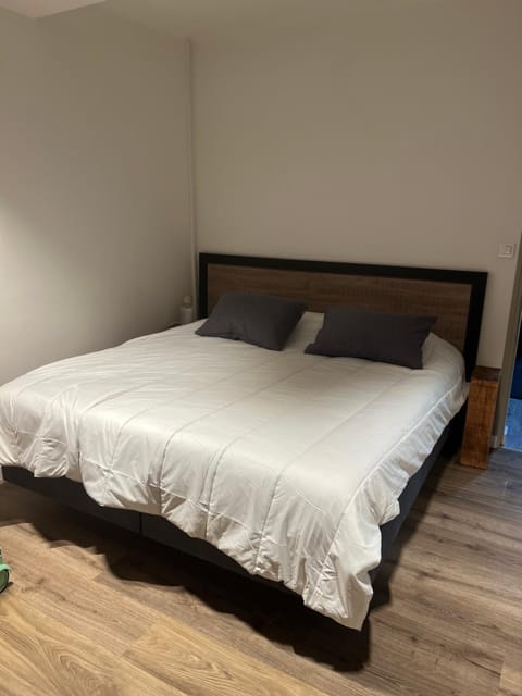 Les Grandes Conches Apartment in Valensole