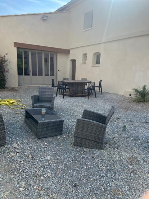 Les Grandes Conches Apartment in Valensole