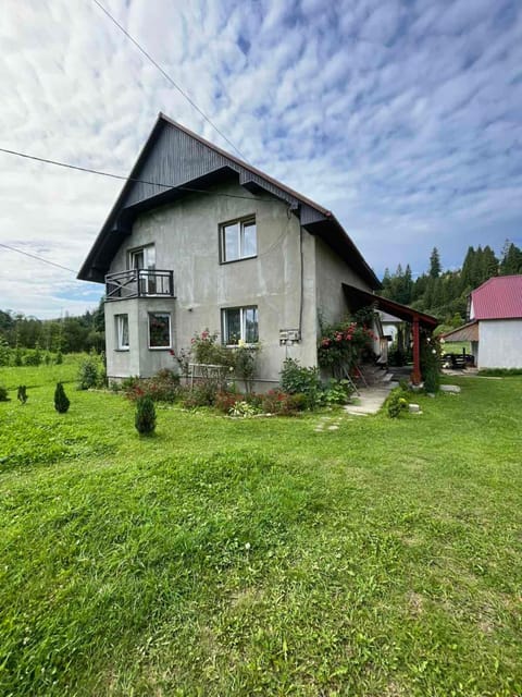 Property building, Spring, Day, Natural landscape, Garden, Garden view