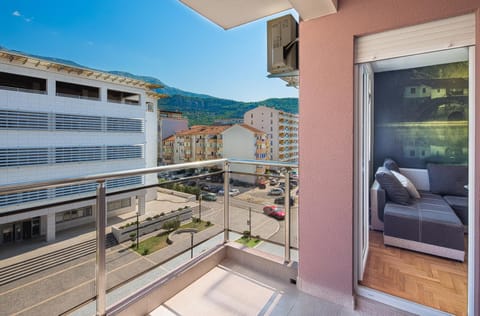 Studio Maris Apartment in Budva