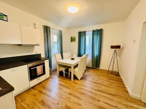 Casa Uno Family & Friends Stay Apartment in Salzburg