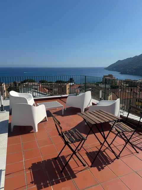 Natural landscape, Balcony/Terrace, Mountain view, Sea view