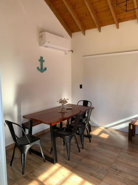 Living room, Seating area, Dining area, air conditioner