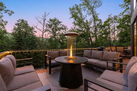 Moonstone Escape - Managed by Gr8Escapes House in Massanutten