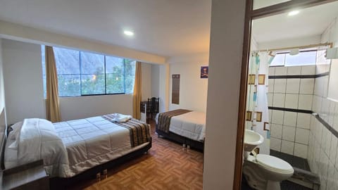 Toilet, Bed, Bathroom, Photo of the whole room, Bedroom, Bath, towels