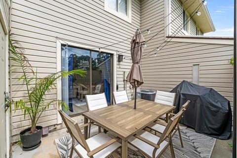 Patio, Day, View (from property/room), Balcony/Terrace, Seating area