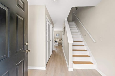 Facade/entrance, Living room, acessibility