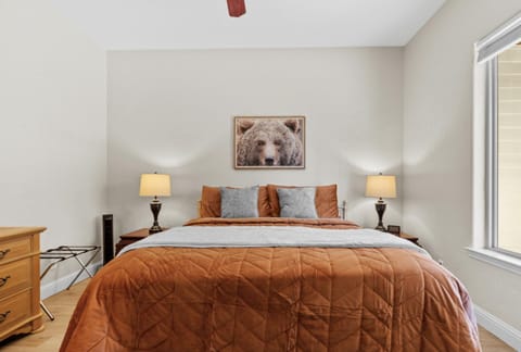 Leisure Landing Unwind in the Pines House in Shaver Lake