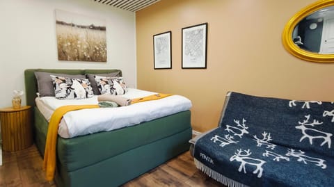Bed, Living room