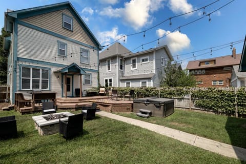 Property building, Hot Tub