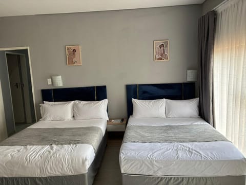 Toilet, Bed, BBQ facilities, Coffee/tea facilities, Business facilities, Bedroom, Meeting/conference room, Seasons, Family, Family, Family, hair dryier, internet, internet, internet, locker, stove, air conditioner, air conditioner