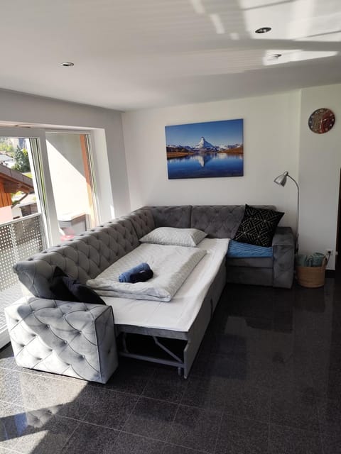 Bella Vista - 85 m2 Ferienwohnung mit überdachtem Parkplatz und Außenstellplatz - Bergblick Apartment in Vorarlberg, Austria