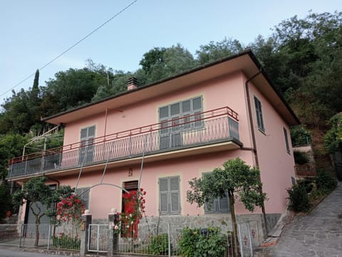 Roses House House in Sestri Levante