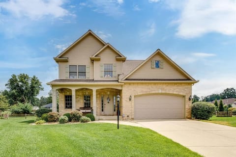 The Domer Den 3BR 3BA Home Close to ND Campus Apartment in South Bend