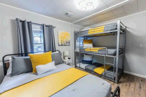 2 Min walk to Pullman Yards Serial Killer Exhibit House in Druid Hills