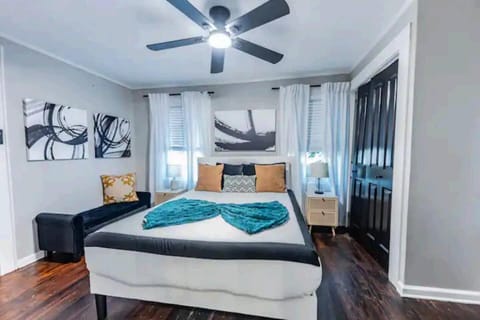 2 Min walk to Pullman Yards Serial Killer Exhibit House in Druid Hills