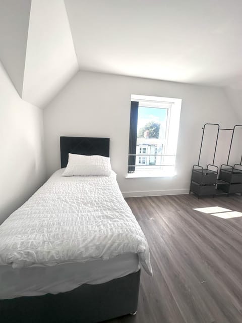 Marlborough House Cardiff Centre Apartment in Cardiff