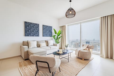 Family & Group Paradise - Home in the Clouds - 50th floor - World-class Amenities - Next to Shams Boutik - 5 min walk from the Beach - 5 min from ADGM, Galleria, Cleveland Apartment in Abu Dhabi