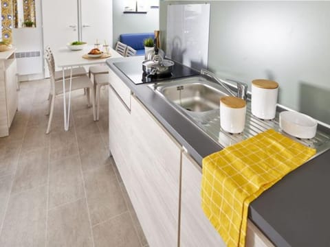 Mobil-home avec Terrasse pour 6 Personnes en Ardèche - API-1-52-360 Campground/ 
RV Resort in Provence-Alpes-Côte d'Azur