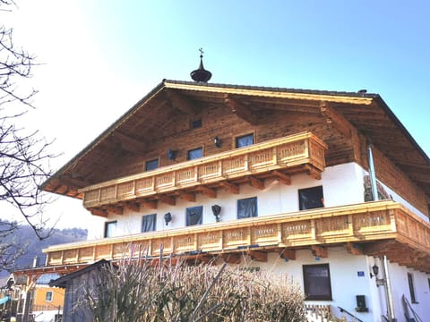 Property building, Day