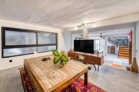 Villa Daybreak 5BR Modern Gem in Berawa , Canggu Villa in North Kuta