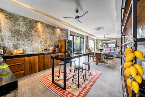 Villa Daybreak 5BR Modern Gem in Berawa , Canggu Villa in North Kuta